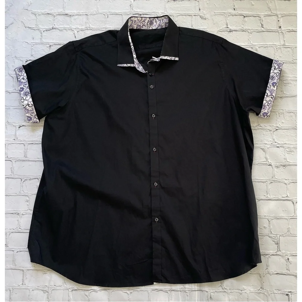 Men’s Black Short Sleeve Button Up Shirt NWT!